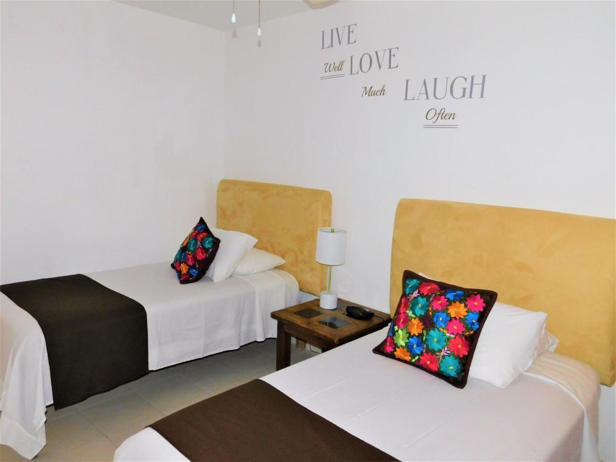 Nautibeach Beach Front Condos In North Beach Isla Mujeres Exterior photo